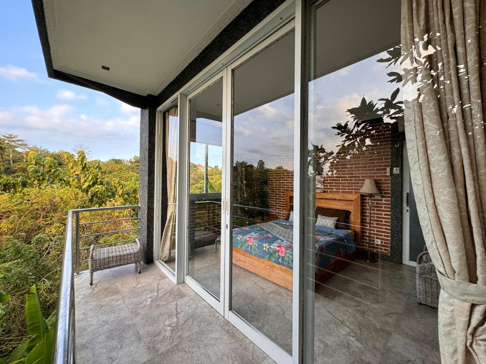 Giri Hill Homestay Nusa Dua  Exterior photo